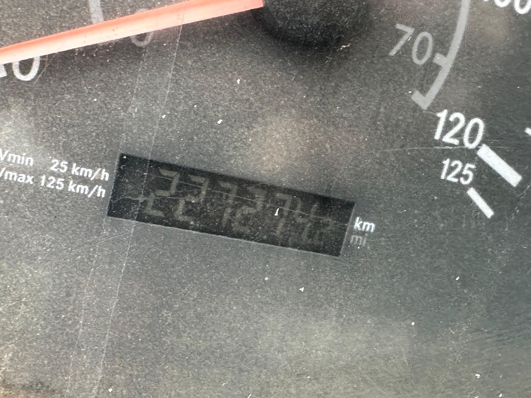 Mercedes-Benz U 4000 - Tractor: foto 3 Mercedes-Benz U 4000 - Tractor: foto 3