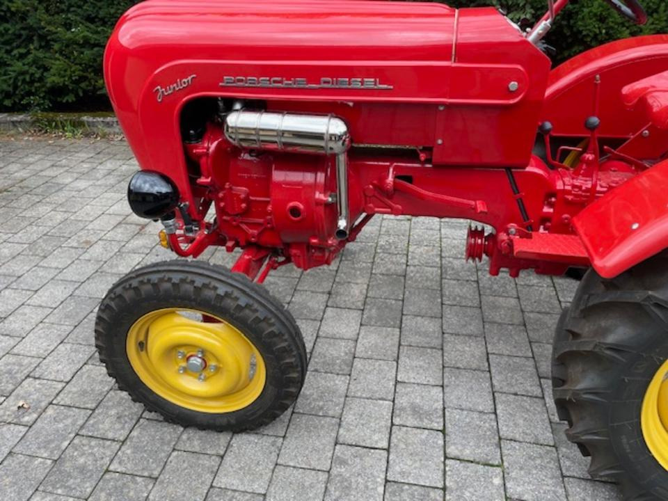 Porsche Junior 108 - Tractor viñedo/ Frutero: foto 4 Porsche Junior 108 - Tractor viñedo/ Frutero: foto 4