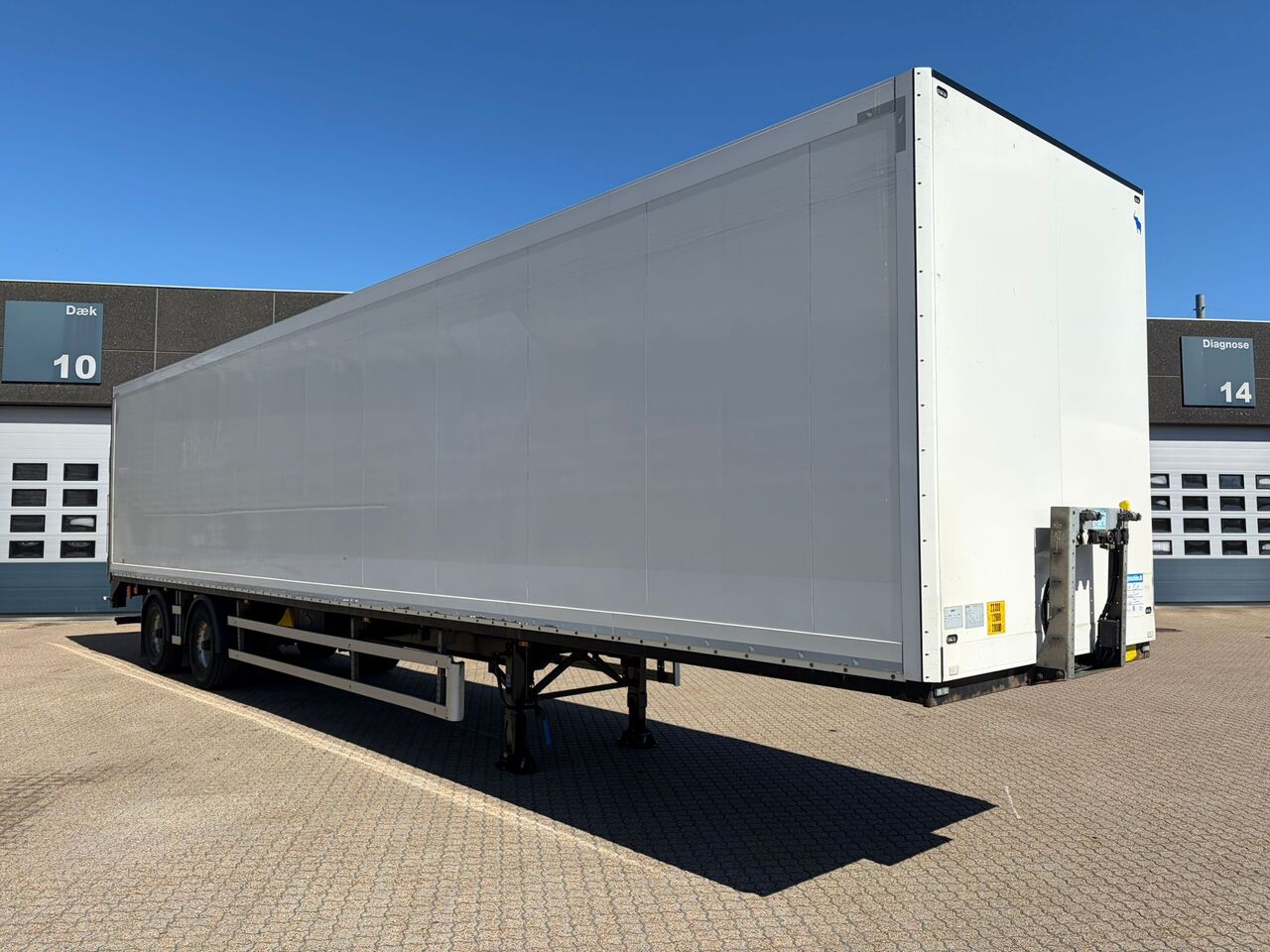 BP Trailer 2 akslet city - Caja cerrada semirremolque: foto 2 BP Trailer 2 akslet city - Caja cerrada semirremolque: foto 2