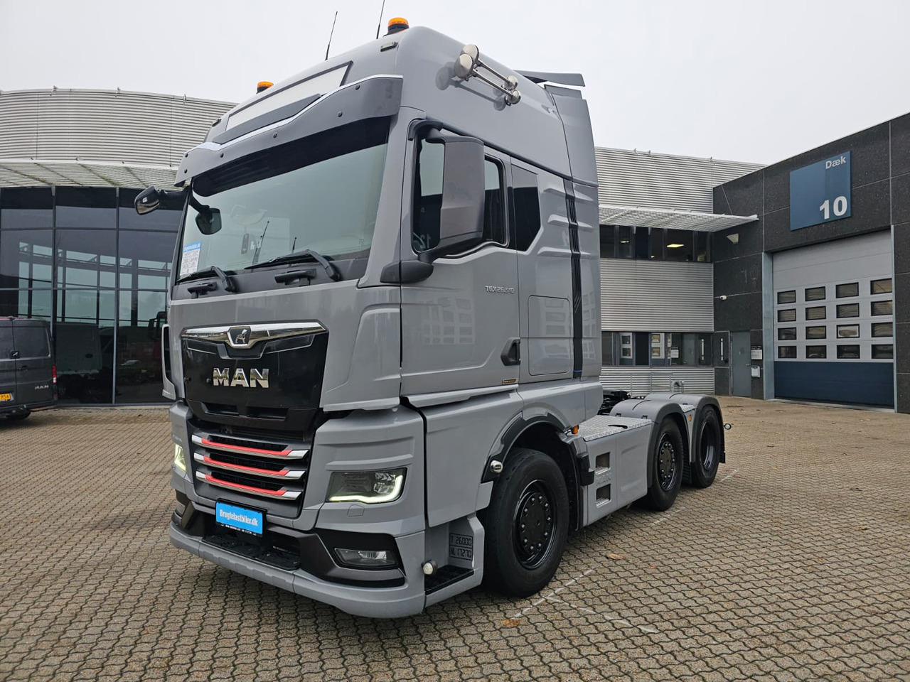 MAN TGX 26.510 6x2-2 Individual Lion S - Cabeza tractora: foto 1 MAN TGX 26.510 6x2-2 Individual Lion S - Cabeza tractora: foto 1