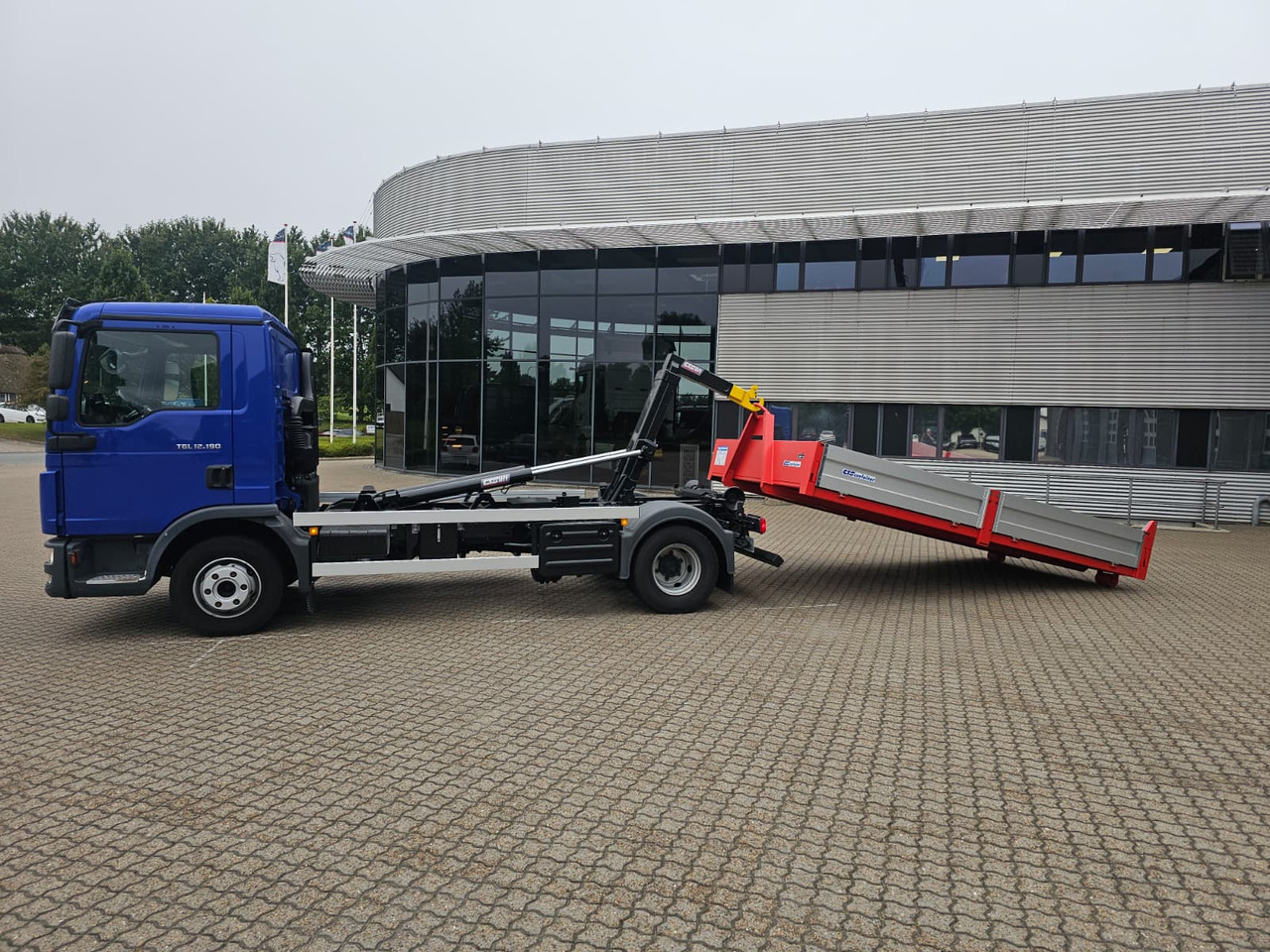 MAN TGL 12.190 BL - Multibasculante camión: foto 2 MAN TGL 12.190 BL - Multibasculante camión: foto 2