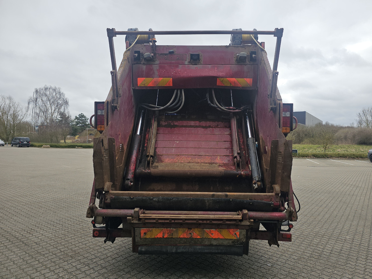 Volvo FM9 6x2 - Camión de basura: foto 5 Volvo FM9 6x2 - Camión de basura: foto 5