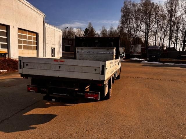 Iveco Daily Fahrgestell Doppelkabine 35 S ... Radstand - Caja abierta furgoneta, Furgoneta combi: foto 4 Iveco Daily Fahrgestell Doppelkabine 35 S ... Radstand - Caja abierta furgoneta, Furgoneta combi: foto 4