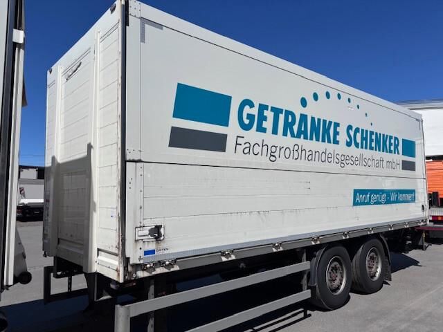 Orten ag18t Anhänger gür Getränke mit Ladebordwand. - Transporte de bebidas remolque: foto 1 Orten ag18t Anhänger gür Getränke mit Ladebordwand. - Transporte de bebidas remolque: foto 1