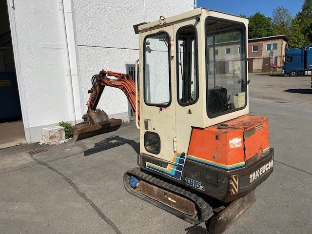 Takeuchi T B 15 A - Miniexcavadora: foto 3 Takeuchi T B 15 A - Miniexcavadora: foto 3