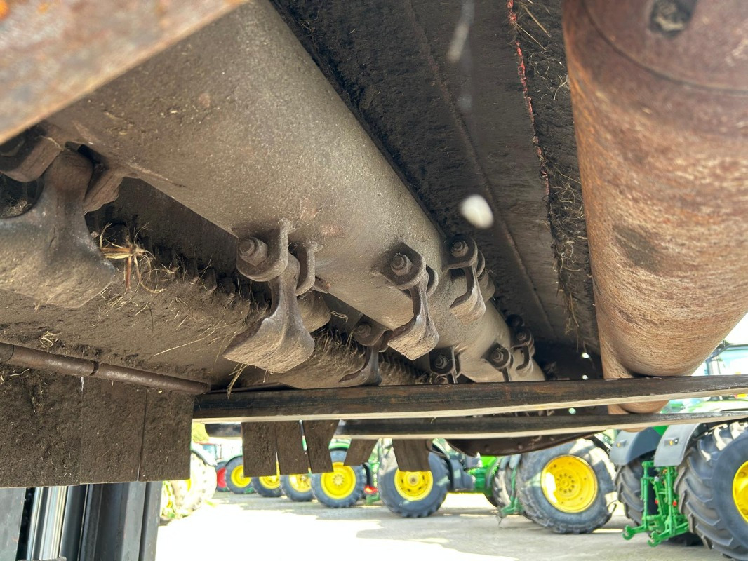 Kuhn VKM 280 - Desbrozadora de martillos: foto 2 Kuhn VKM 280 - Desbrozadora de martillos: foto 2