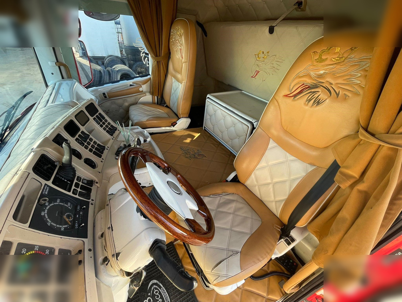 SCANIA R124.420 - Cabeza tractora: foto 5 SCANIA R124.420 - Cabeza tractora: foto 5