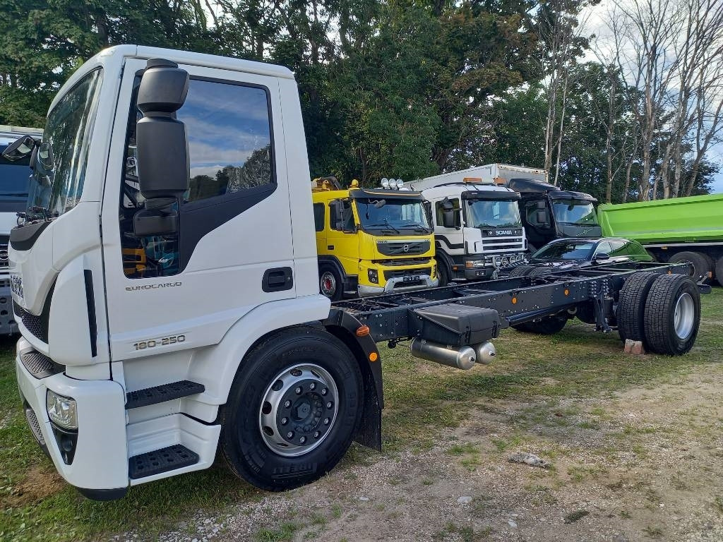 Iveco Eurocargo ML180E/FP, NEW, NOT USED - Chasis camión: foto 3 Iveco Eurocargo ML180E/FP, NEW, NOT USED - Chasis camión: foto 3