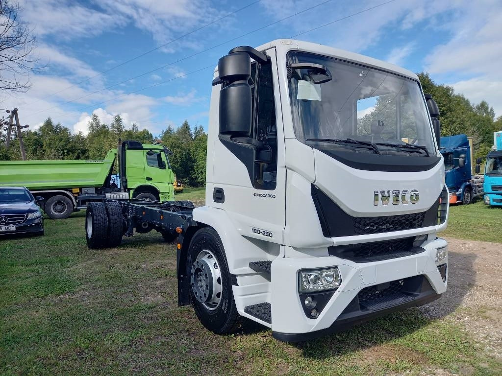 Iveco Eurocargo ML180E/FP, NEW, NOT USED - Chasis camión: foto 5 Iveco Eurocargo ML180E/FP, NEW, NOT USED - Chasis camión: foto 5