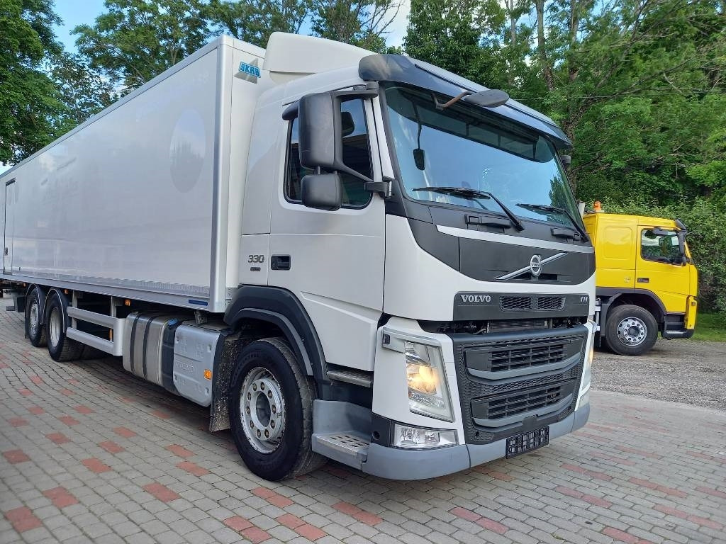 Volvo FM 330, 6x2, CARRIER SUPRA 950 U - Frigorífico camión: foto 5 Volvo FM 330, 6x2, CARRIER SUPRA 950 U - Frigorífico camión: foto 5