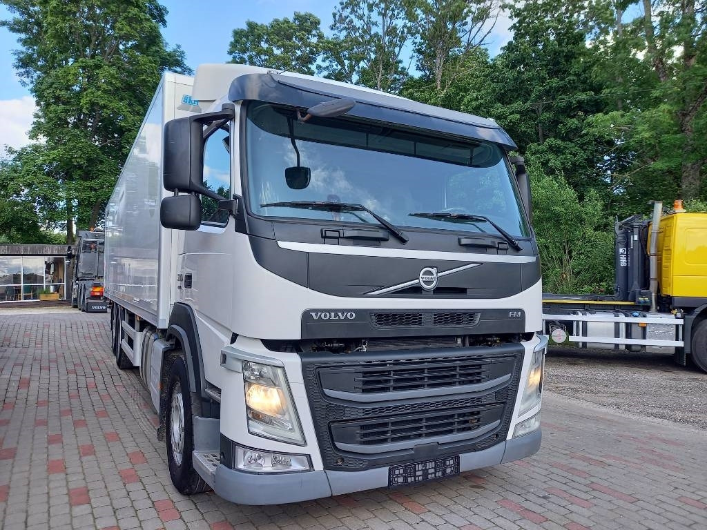 Volvo FM 330, 6x2, CARRIER SUPRA 950 U - Frigorífico camión: foto 4 Volvo FM 330, 6x2, CARRIER SUPRA 950 U - Frigorífico camión: foto 4
