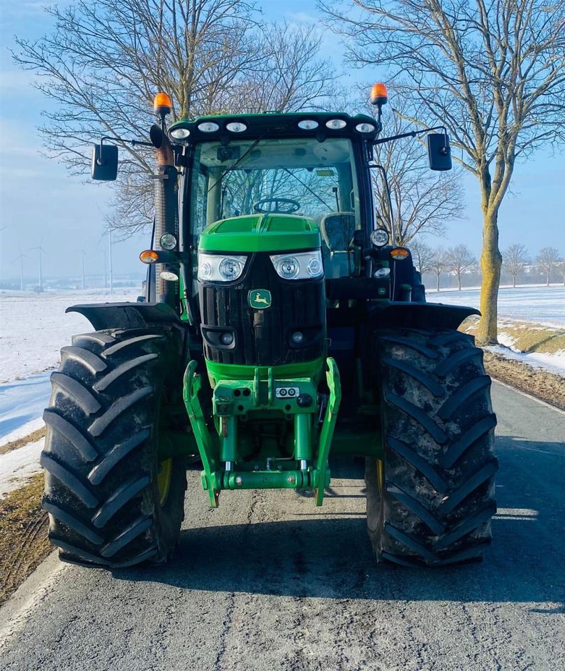 John Deere 6210R - Tractor: foto 4 John Deere 6210R - Tractor: foto 4