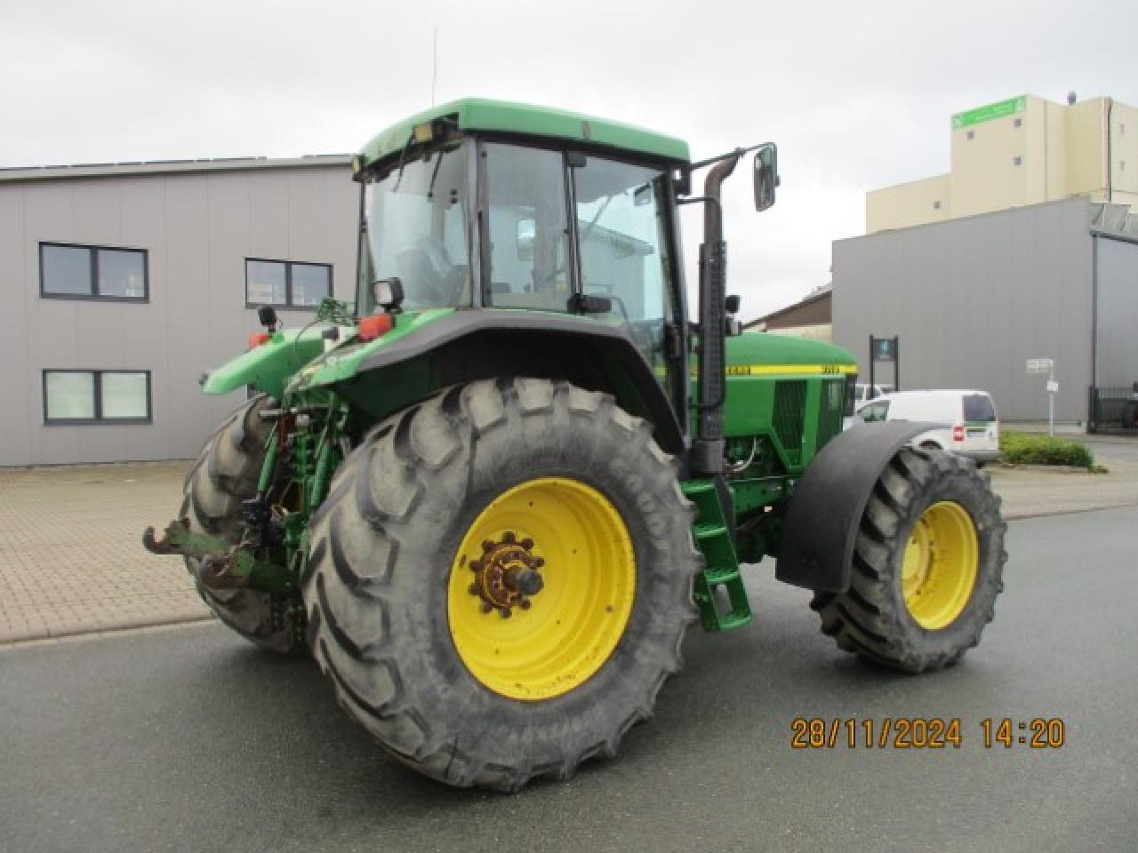 John Deere 7710 TLS Motor Neu - Tractor: foto 4 John Deere 7710 TLS Motor Neu - Tractor: foto 4