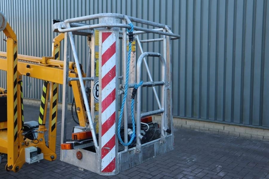 Denka-Lift JR12 Electric, 12m Working Height, 6.7m Reach, 120 - Plataforma elevadora remolcable: foto 4 Denka-Lift JR12 Electric, 12m Working Height, 6.7m Reach, 120 - Plataforma elevadora remolcable: foto 4