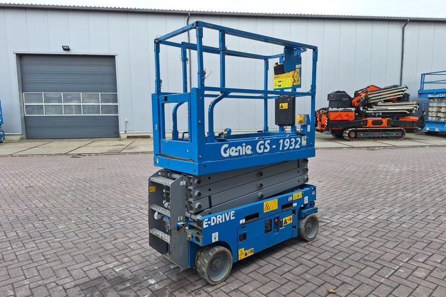 Genie GS1932 E-Drive Several In Stock, 8m Working Height - Plataforma de tijeras: foto 2 Genie GS1932 E-Drive Several In Stock, 8m Working Height - Plataforma de tijeras: foto 2