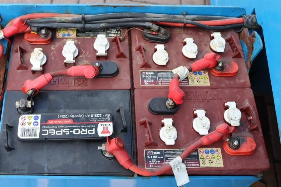 Genie GS2632 Electric, 10m Working Height, Non Marking T - Plataforma de tijeras: foto 5 Genie GS2632 Electric, 10m Working Height, Non Marking T - Plataforma de tijeras: foto 5