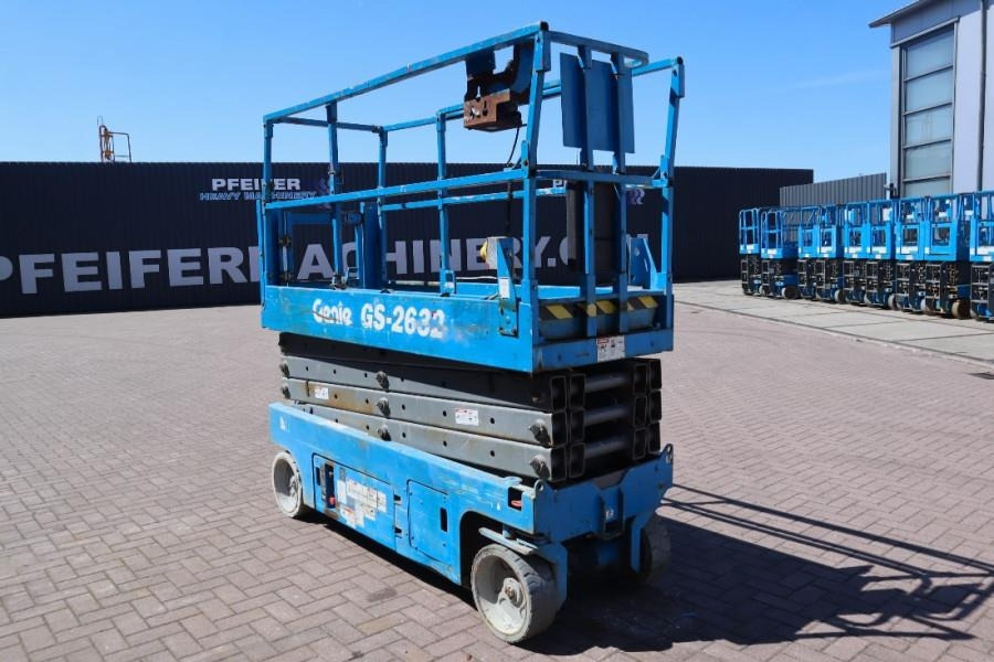 Genie GS2632 Electric, Working Height 10m, 227kg Capacit - Plataforma de tijeras: foto 3 Genie GS2632 Electric, Working Height 10m, 227kg Capacit - Plataforma de tijeras: foto 3