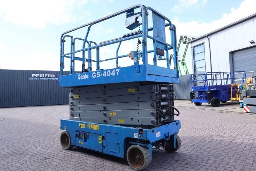 Plataforma de tijeras Genie GS4047 Electric, 14m Working Height, 350kg Capacit: foto 7 Plataforma de tijeras Genie GS4047 Electric, 14m Working Height, 350kg Capacit: foto 7