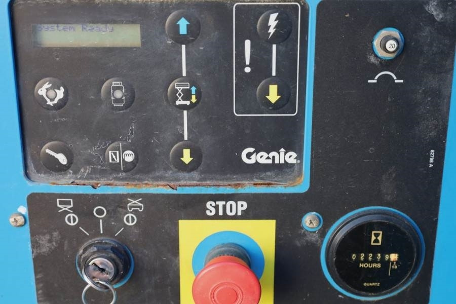 Genie GS4390 Diesel, 4x4 Drive, 15m Working Height, 680k - Plataforma de tijeras: foto 4 Genie GS4390 Diesel, 4x4 Drive, 15m Working Height, 680k - Plataforma de tijeras: foto 4