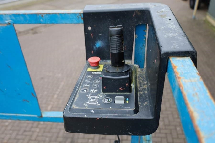 Genie GS4390 Diesel, 4x4 Drive, 15m Working Height, 680k - Plataforma de tijeras: foto 4 Genie GS4390 Diesel, 4x4 Drive, 15m Working Height, 680k - Plataforma de tijeras: foto 4