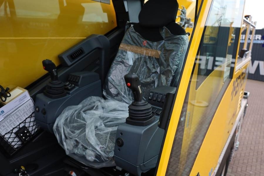 Grove GMK5250XL-1 Available For Rent, Dutch Registration  - Grúa todo terreno: foto 5 Grove GMK5250XL-1 Available For Rent, Dutch Registration  - Grúa todo terreno: foto 5