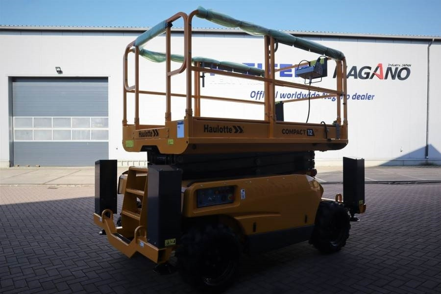 Haulotte Compact 12DX Valid Inspection, *Guarantee! Diesel, - Plataforma de tijeras: foto 3 Haulotte Compact 12DX Valid Inspection, *Guarantee! Diesel, - Plataforma de tijeras: foto 3