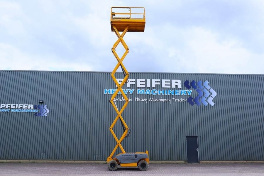 Haulotte Compact 12RTE Electric, 12m Working Height, 450kg  - Plataforma de tijeras: foto 3 Haulotte Compact 12RTE Electric, 12m Working Height, 450kg  - Plataforma de tijeras: foto 3