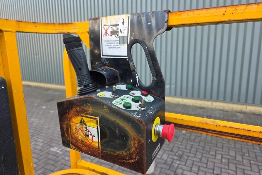 Haulotte Compact 8 As- Is, Electric, 8.2m Working Height, 3 - Plataforma de tijeras: foto 3 Haulotte Compact 8 As- Is, Electric, 8.2m Working Height, 3 - Plataforma de tijeras: foto 3