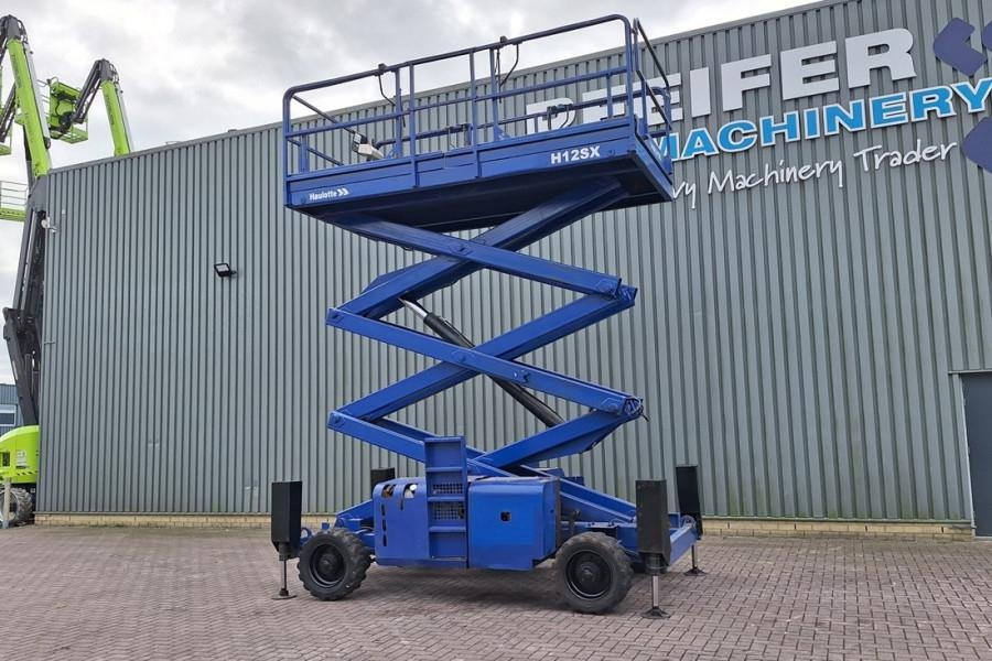 Haulotte H12SX Diesel, 4x4 Drive, 12m Working Height, 700kg - Plataforma de tijeras: foto 2 Haulotte H12SX Diesel, 4x4 Drive, 12m Working Height, 700kg - Plataforma de tijeras: foto 2