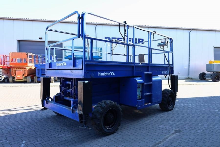 Haulotte H12SX Diesel, 4x4 Drive, 12m Working Height, 700kg - Plataforma de tijeras: foto 2 Haulotte H12SX Diesel, 4x4 Drive, 12m Working Height, 700kg - Plataforma de tijeras: foto 2