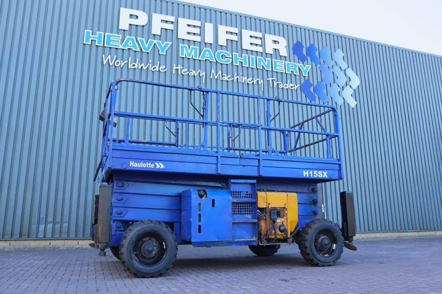 Haulotte H15SX New Tyres, Diesel, 4x4 Drive, 15 Working Hei - Plataforma de tijeras: foto 1 Haulotte H15SX New Tyres, Diesel, 4x4 Drive, 15 Working Hei - Plataforma de tijeras: foto 1