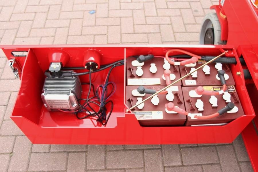 Magni ES1012E Electric, 10m Working Height, 450kg Capaci - Plataforma de tijeras: foto 5 Magni ES1012E Electric, 10m Working Height, 450kg Capaci - Plataforma de tijeras: foto 5