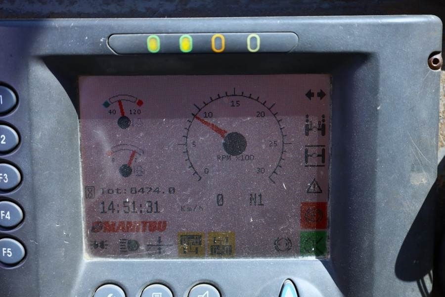 Manitou MRT3050 PRIVILEGE Diesel, 4x4 Drive And 4-Wheel St - Manipulador telescópico: foto 5 Manitou MRT3050 PRIVILEGE Diesel, 4x4 Drive And 4-Wheel St - Manipulador telescópico: foto 5