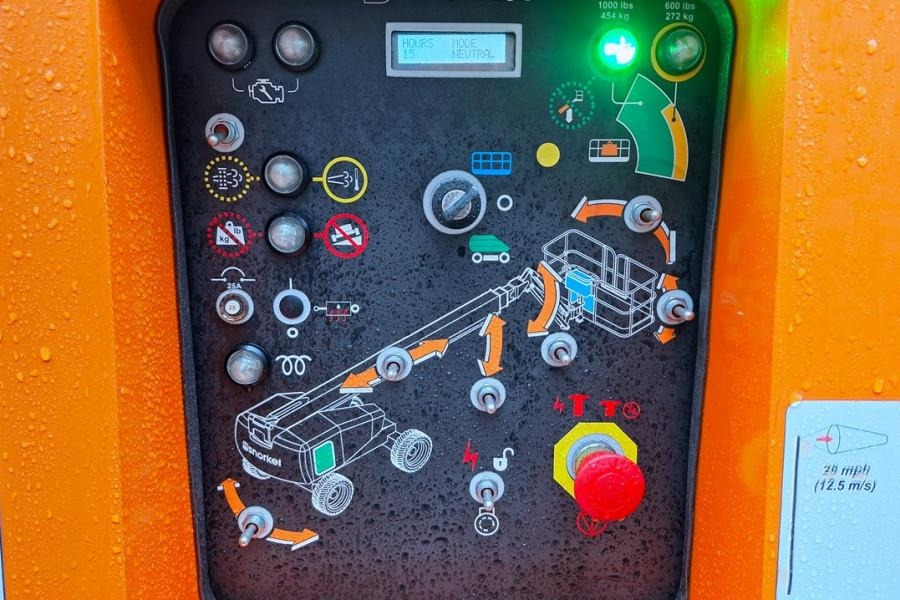 Snorkel 660SJ Valid Inspection, *Guarantee! CE, Diesel, 4x - Plataforma telescopica: foto 5 Snorkel 660SJ Valid Inspection, *Guarantee! CE, Diesel, 4x - Plataforma telescopica: foto 5