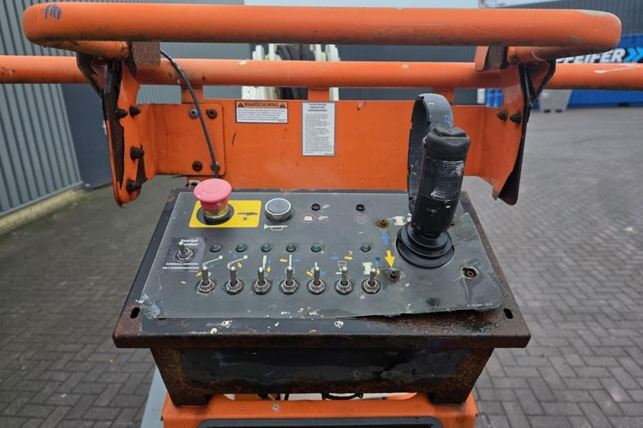 Snorkel A38E As-Is, Electric, 13.5m Working Height, 6.1m R - Plataforma articulada: foto 3 Snorkel A38E As-Is, Electric, 13.5m Working Height, 6.1m R - Plataforma articulada: foto 3