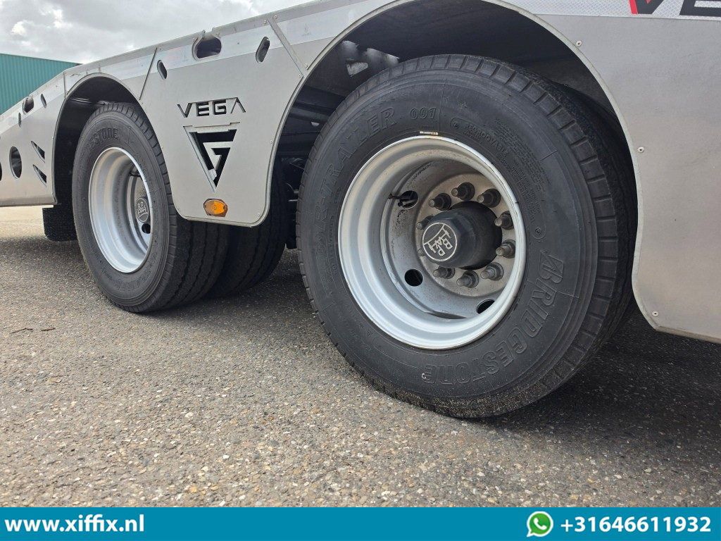 VEGA Trailer 2-ass. Autotransporter - Portavehículos semirremolque: foto 4 VEGA Trailer 2-ass. Autotransporter - Portavehículos semirremolque: foto 4