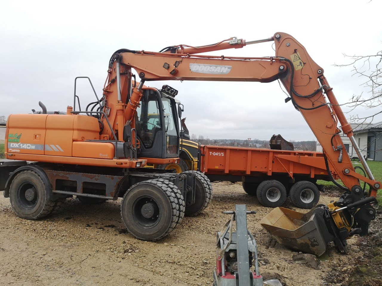 Doosan DX 140 - Excavadora de ruedas: foto 3 Doosan DX 140 - Excavadora de ruedas: foto 3