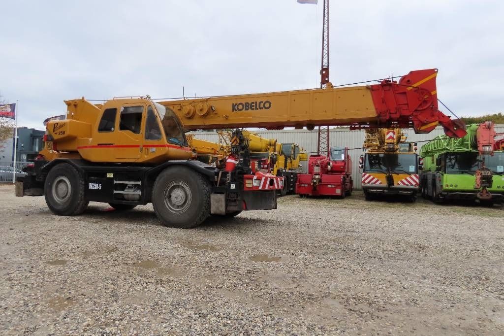 Kobelco RK 250-3 - Autogrúa: foto 2 Kobelco RK 250-3 - Autogrúa: foto 2