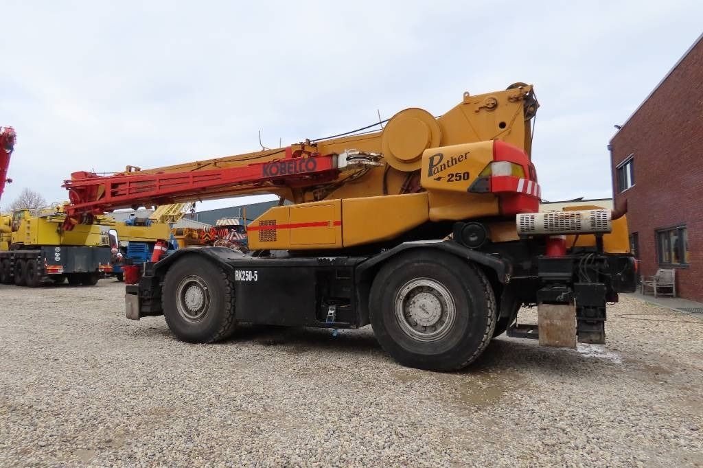 Kobelco RK 250-3 - Autogrúa: foto 4 Kobelco RK 250-3 - Autogrúa: foto 4