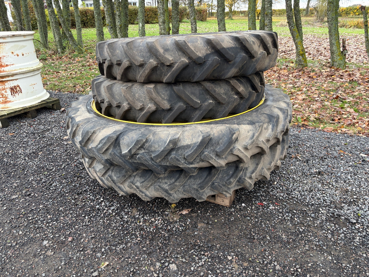 Alliance A 350 - Neumático para Maquinaria agrícola: foto 1 Alliance A 350 - Neumático para Maquinaria agrícola: foto 1