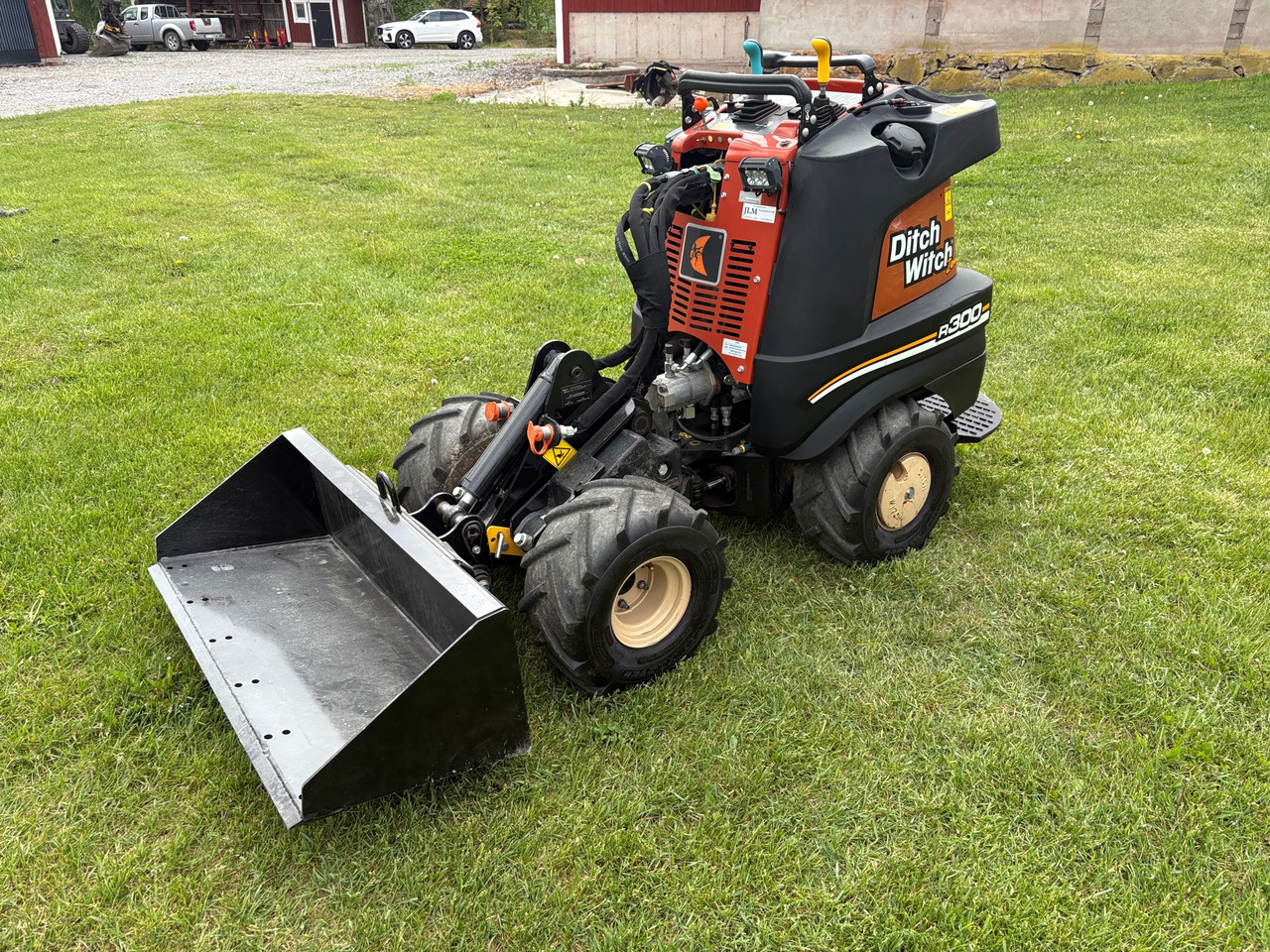 Ditch Witch R300 - Dúmper: foto 1 Ditch Witch R300 - Dúmper: foto 1