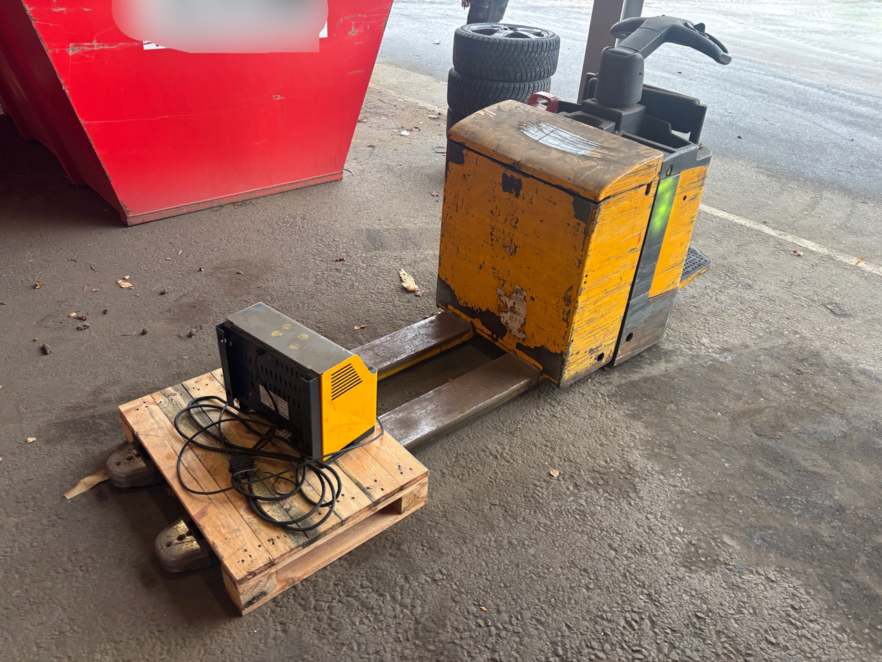 Jungheinrich ERE 120 - Equipo de manutención: foto 1 Jungheinrich ERE 120 - Equipo de manutención: foto 1