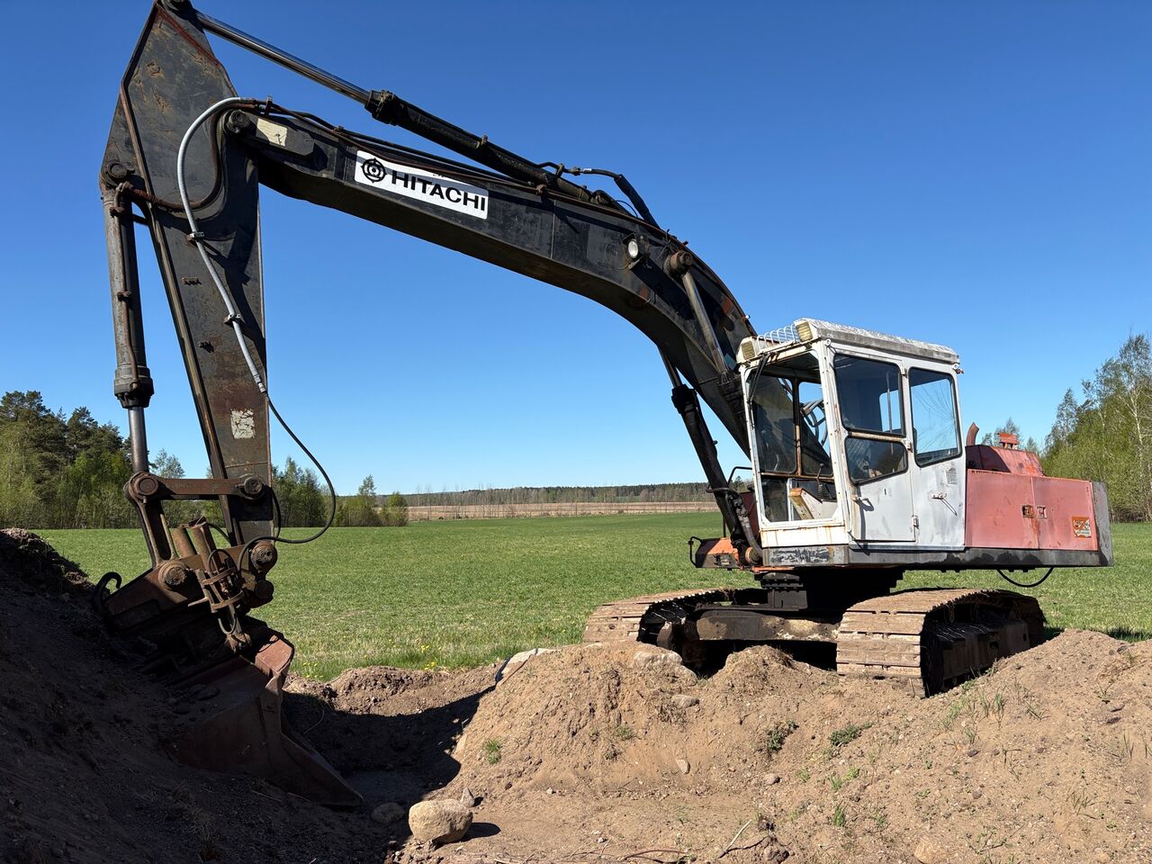 Hitachi UH 10.3 - Excavadora: foto 1 Hitachi UH 10.3 - Excavadora: foto 1