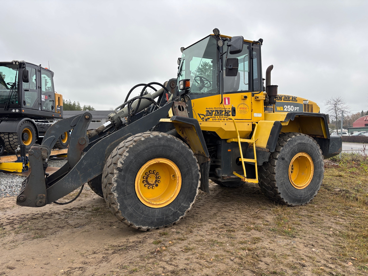 Komatsu WA250PT-5H - Cargadora de ruedas: foto 1 Komatsu WA250PT-5H - Cargadora de ruedas: foto 1