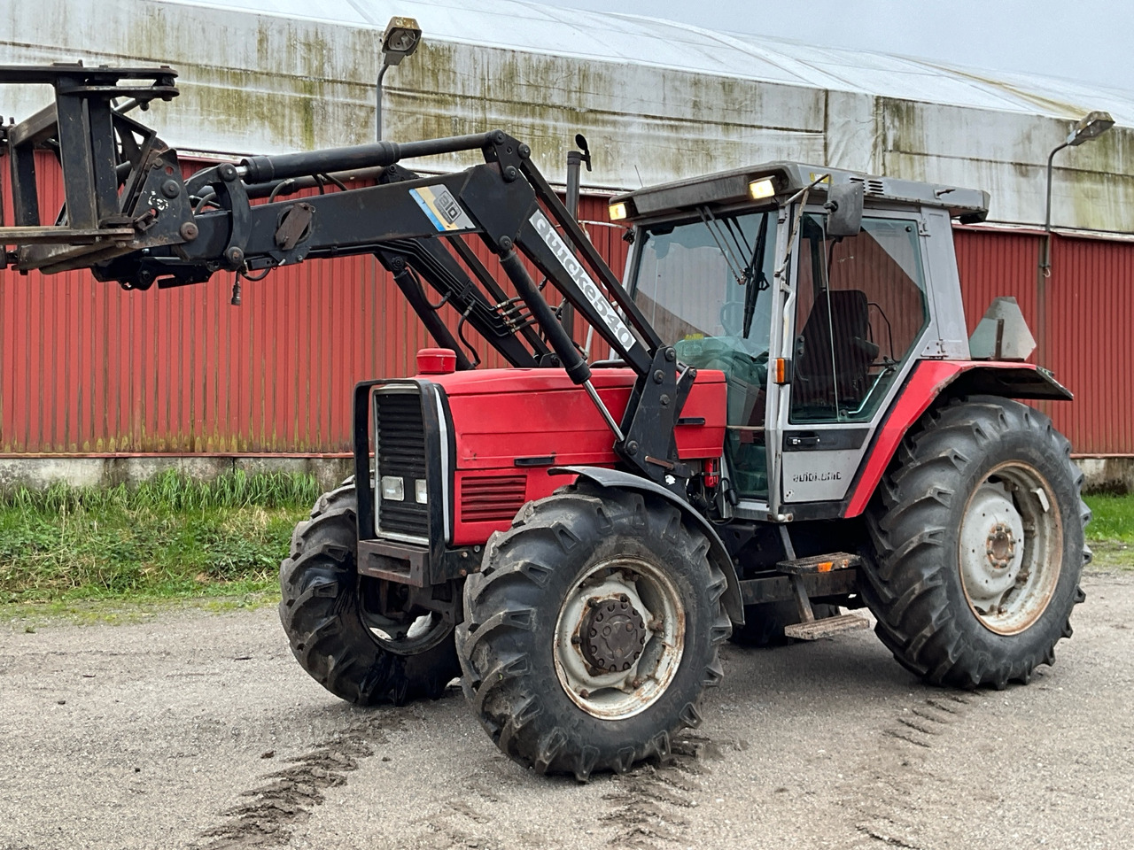 Massey Ferguson 3080 - Tractor: foto 1 Massey Ferguson 3080 - Tractor: foto 1