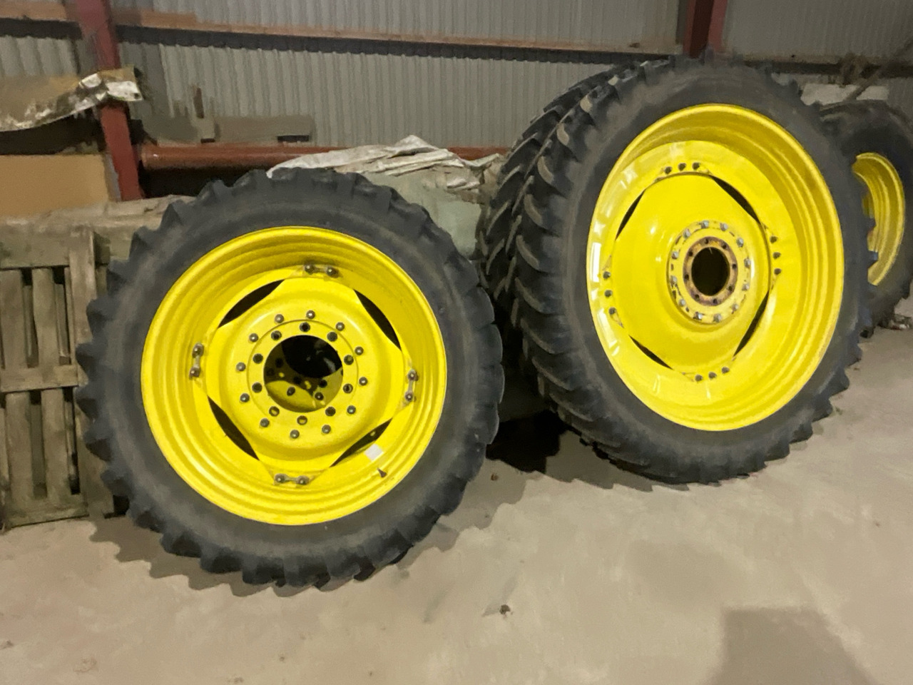 Michelin 320/90 R54, 320/85 R38 - Neumático para Maquinaria agrícola: foto 1 Michelin 320/90 R54, 320/85 R38 - Neumático para Maquinaria agrícola: foto 1