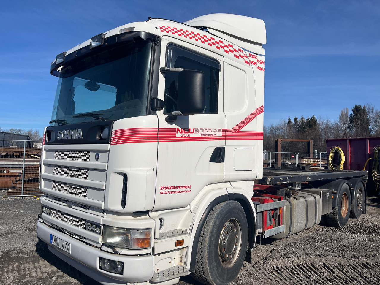 Scania R124GB 6X2 4NB420 - Camión caja abierta: foto 1 Scania R124GB 6X2 4NB420 - Camión caja abierta: foto 1