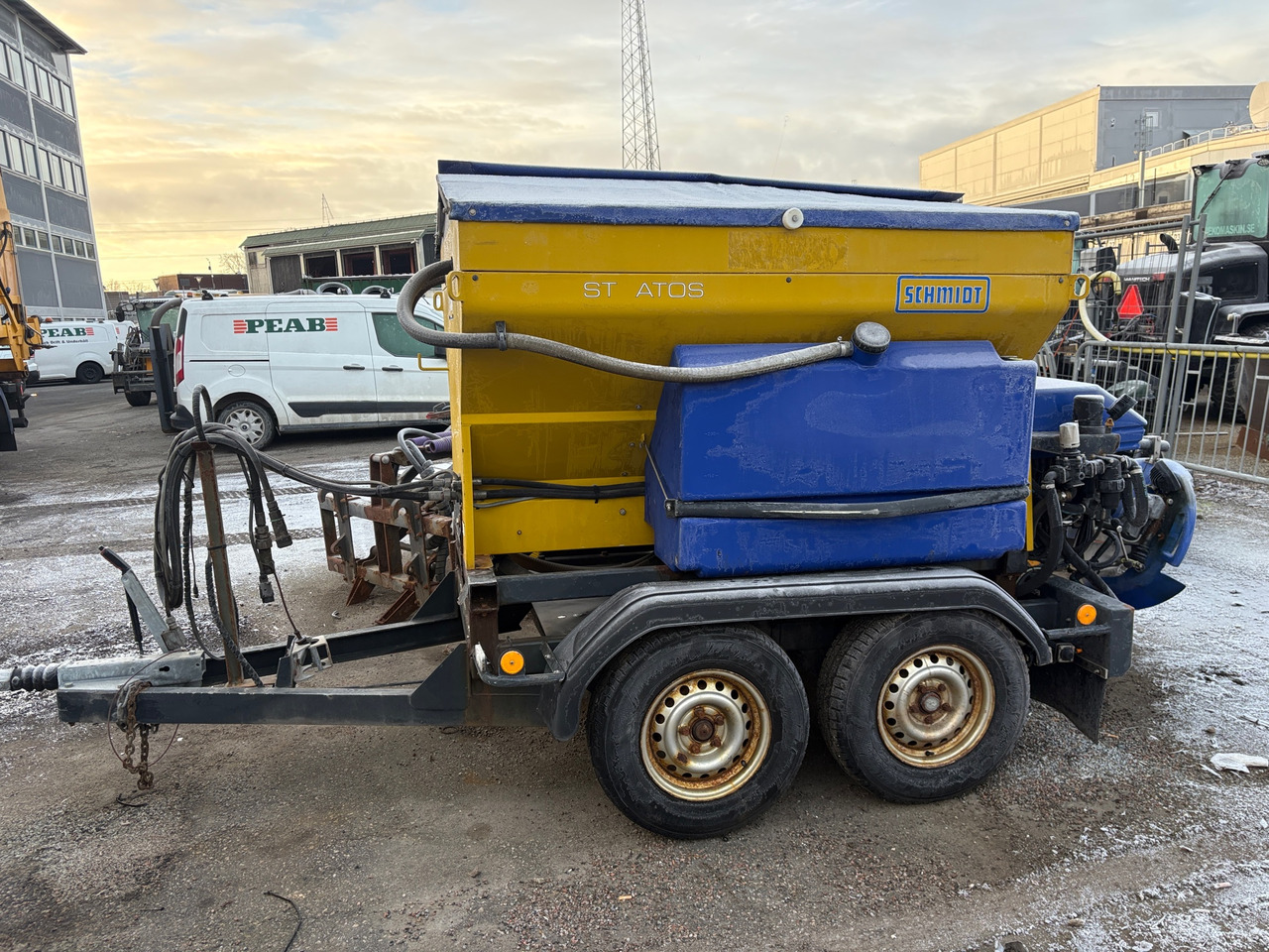 Schmidt Stratos B11L-18 AVESN-350 CSP - Esparcidor de sal: foto 1 Schmidt Stratos B11L-18 AVESN-350 CSP - Esparcidor de sal: foto 1