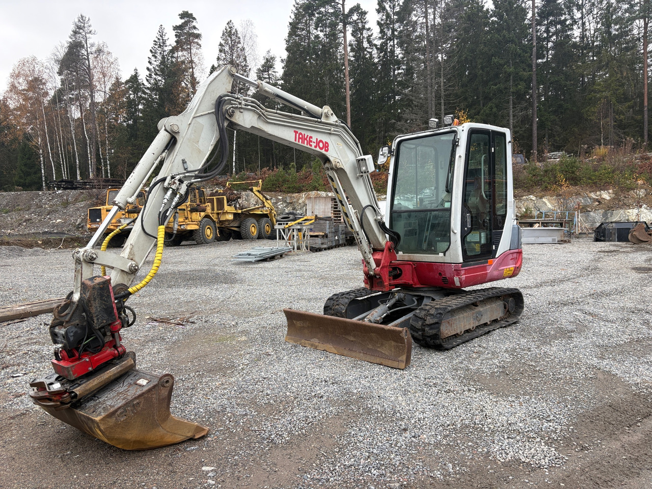 Take-Job Takeuchi TB235 - Excavadora: foto 1 Take-Job Takeuchi TB235 - Excavadora: foto 1