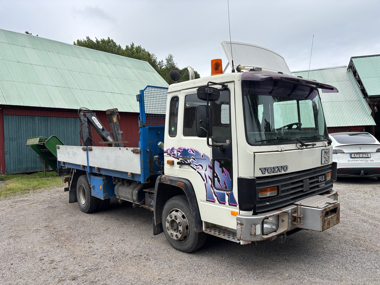 Volvo FL 611 - Camión grúa: foto 1 Volvo FL 611 - Camión grúa: foto 1